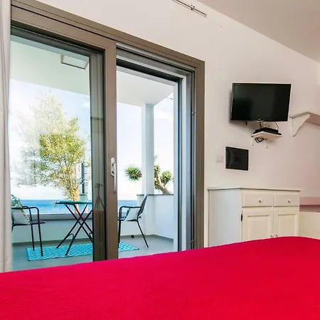 Jlune Apartment *